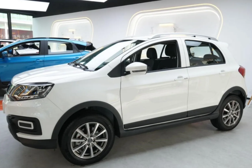 性價比+大空間，云度π1 lite輕享版的后備箱能幫你日入千元