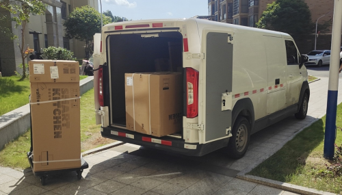 湖南首位智藍精靈車主談：為何“不用省著開”？